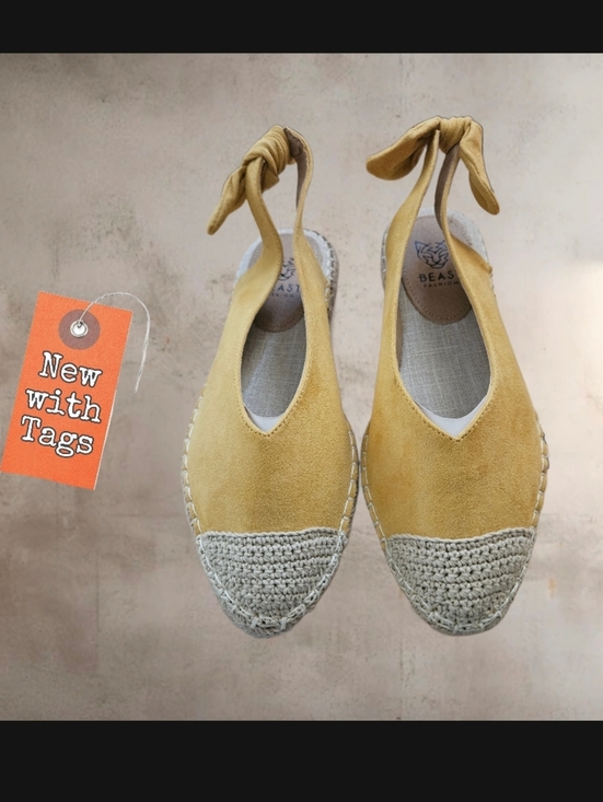BEAST FASHION Shoes - NWT/ BEAST FASHION YellowMustard Espadrille Flats Sling Back Size 7